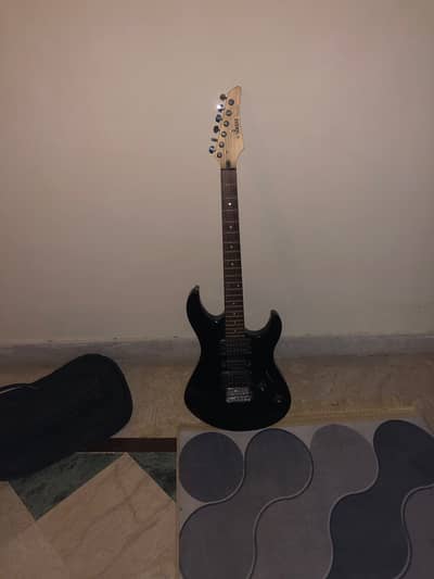 Yamaha ERG 121 Electric Guitar (Black Gloss)