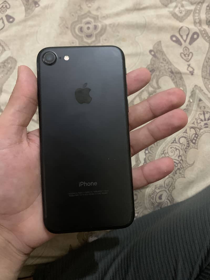 Apple iPhone 7 4
