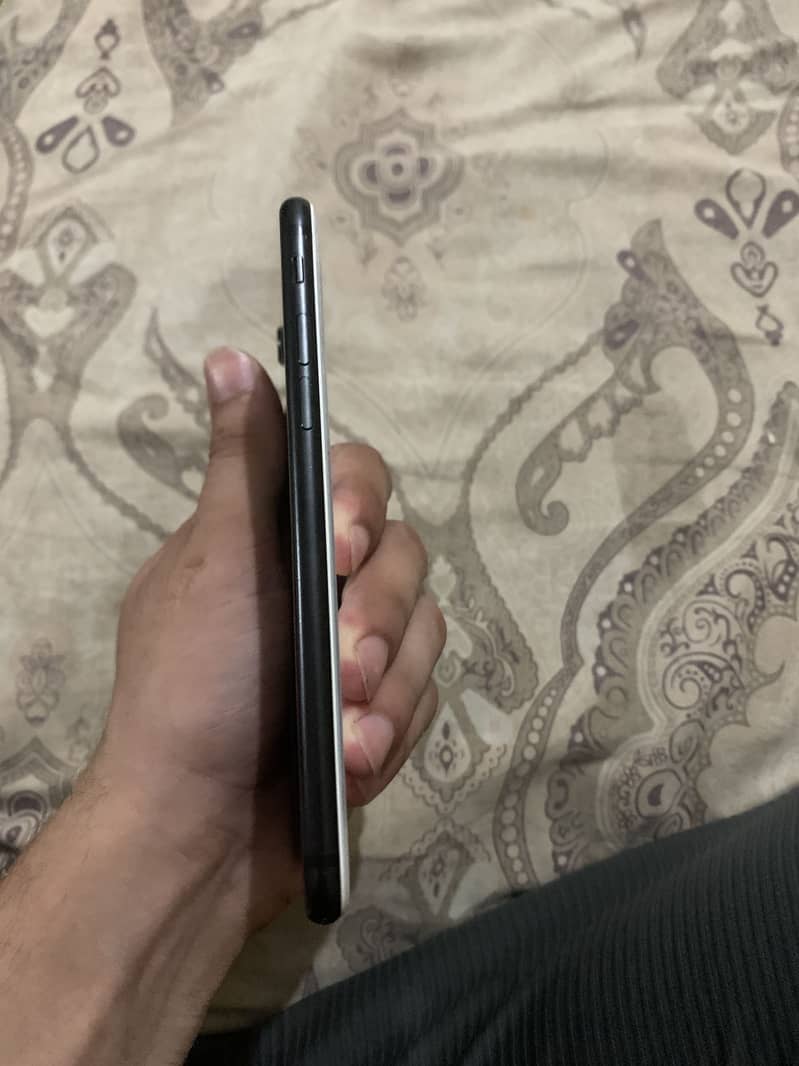 Apple iPhone 7 5