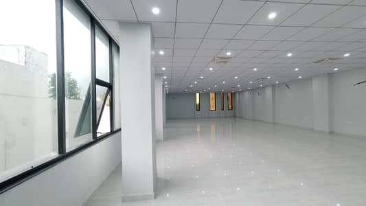 In G-8/1 Building Sized 3200 Square Feet For Sale
