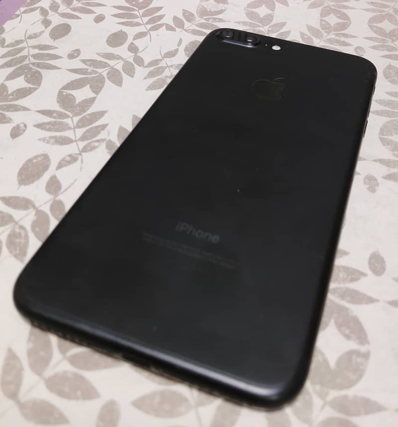 Apple iPhone 7 Plus 0