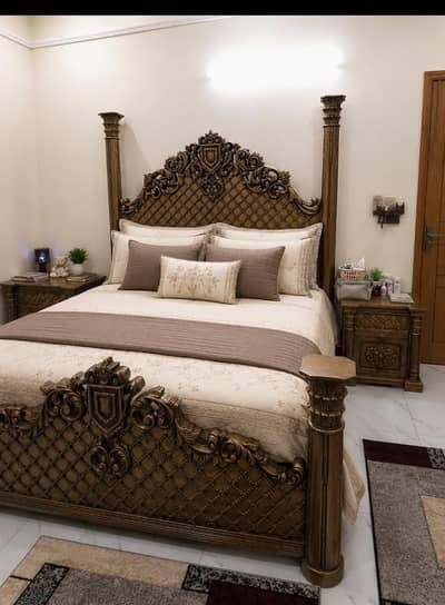 bed set side table Deb fvressing for sale