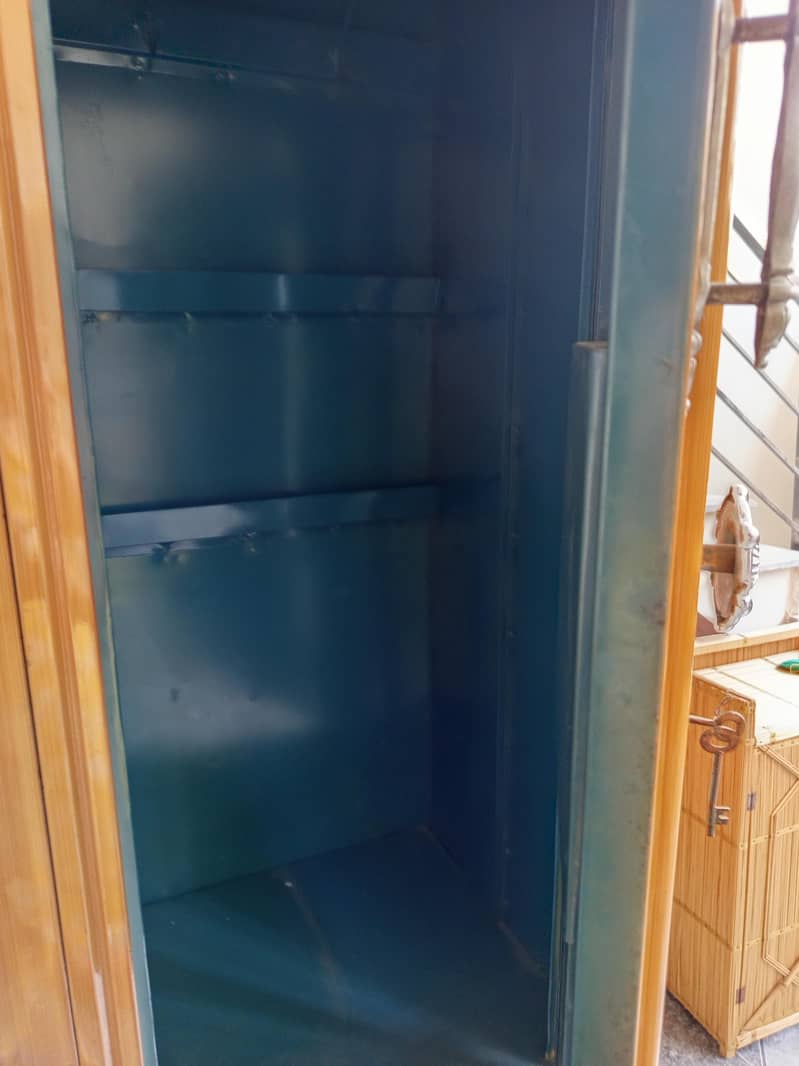 cupboard 1