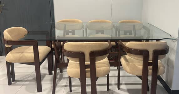 6 seater dinning table
