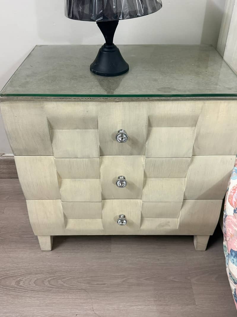 Bed set with dressing table 3