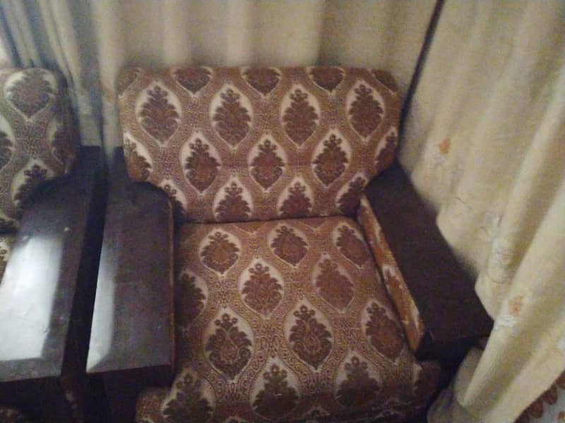 seven seter sofa 2
