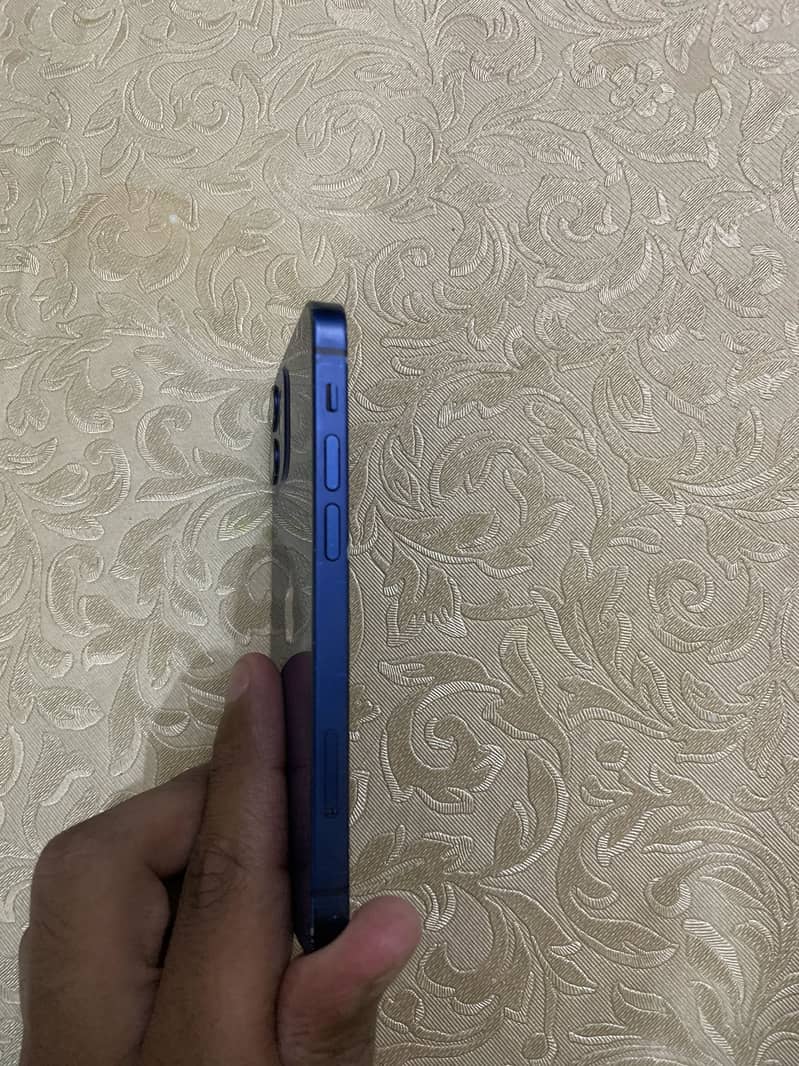 Apple iPhone 12 mini 2