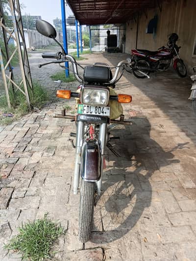 804 CD