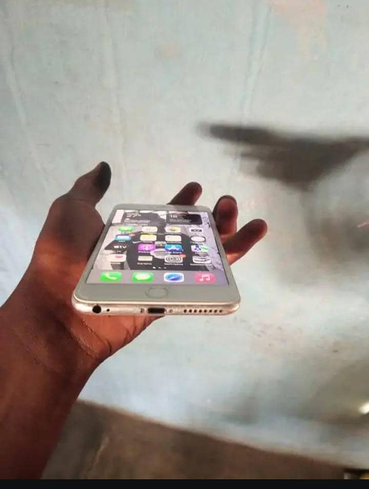 Apple iPhone 7 Plus 4