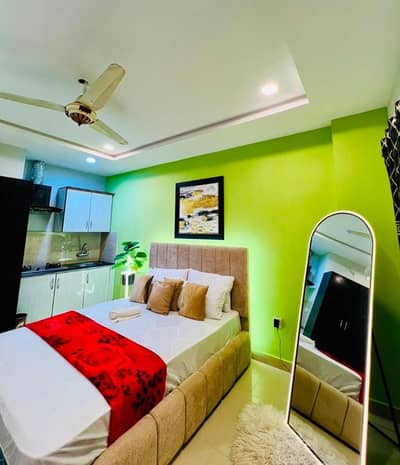 Daily basis, and weekly basis, One bedroom fully furnished luxury apartments available for rent Gulberg greens Islamabad