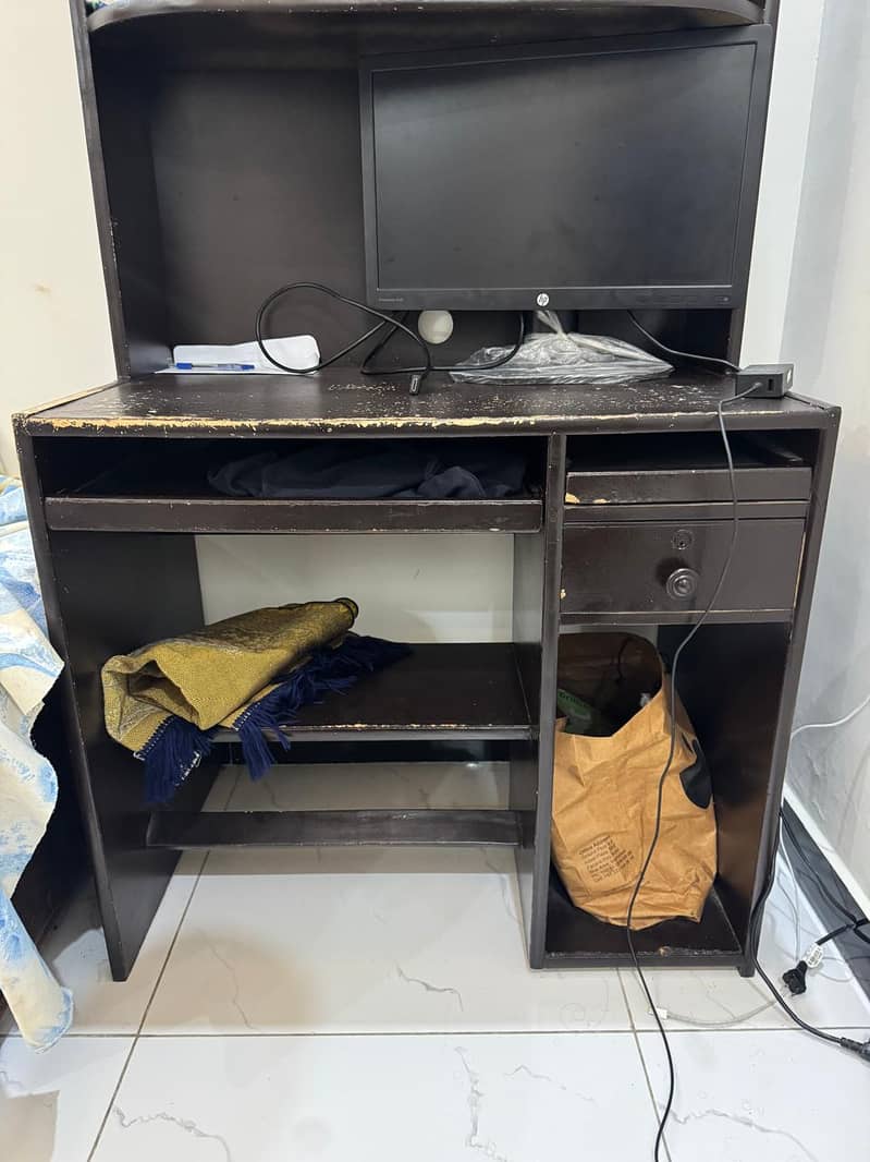 Computer/Study table for sale 1