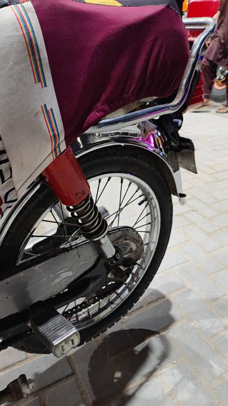 Bionic 70cc 2013 Model _ Engine OK 5