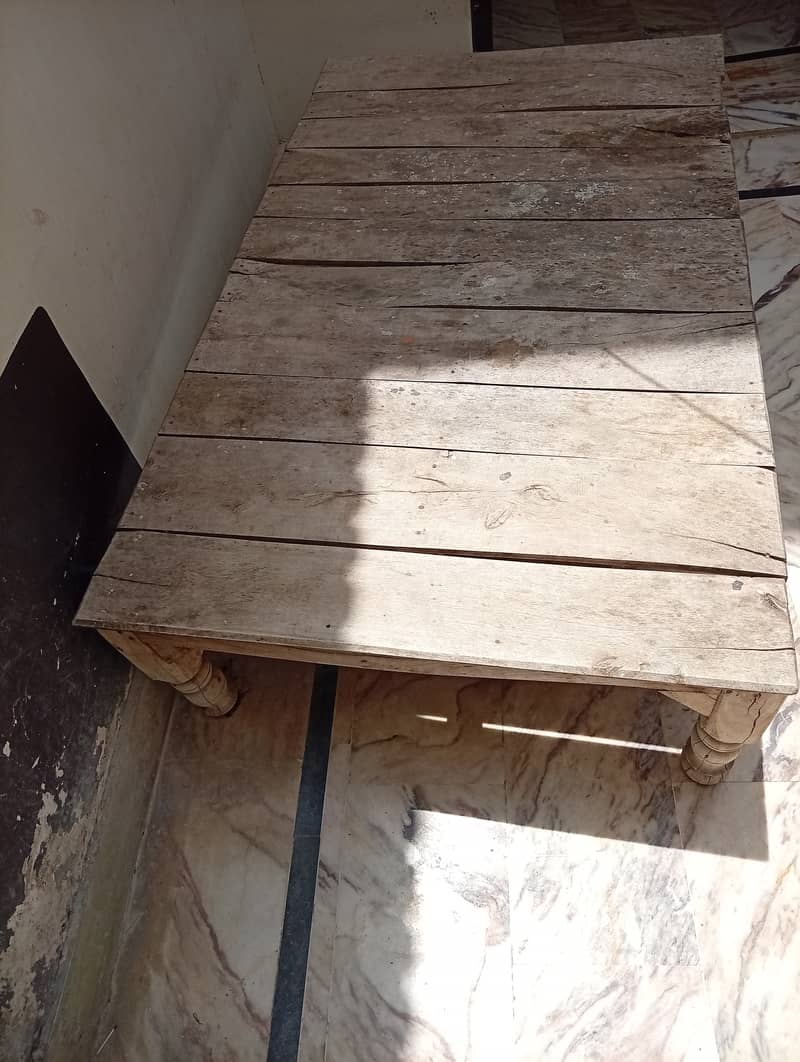 Used table 0