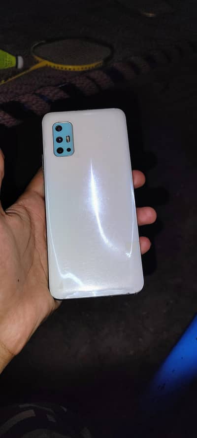 Vivo V17