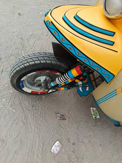 Tezraftar rikshaw 2025 model 6 seater. 03441409775.
