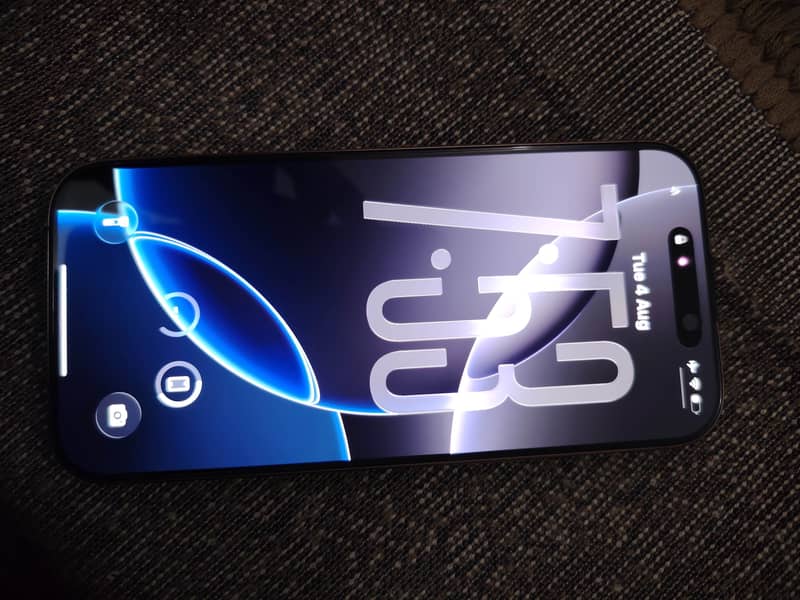 Apple iPhone 16 Pro 1