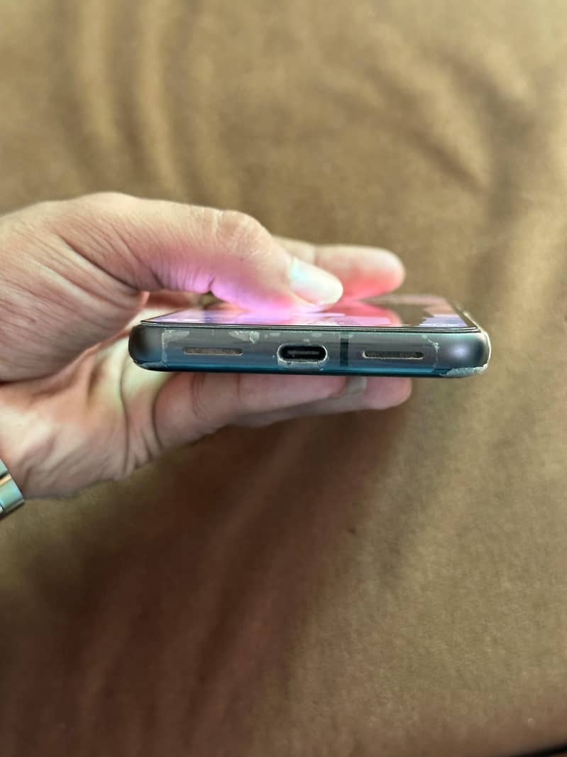 Google Pixel 8 3