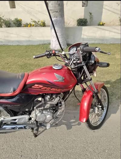 Honda 125 Deluxe 16 Model