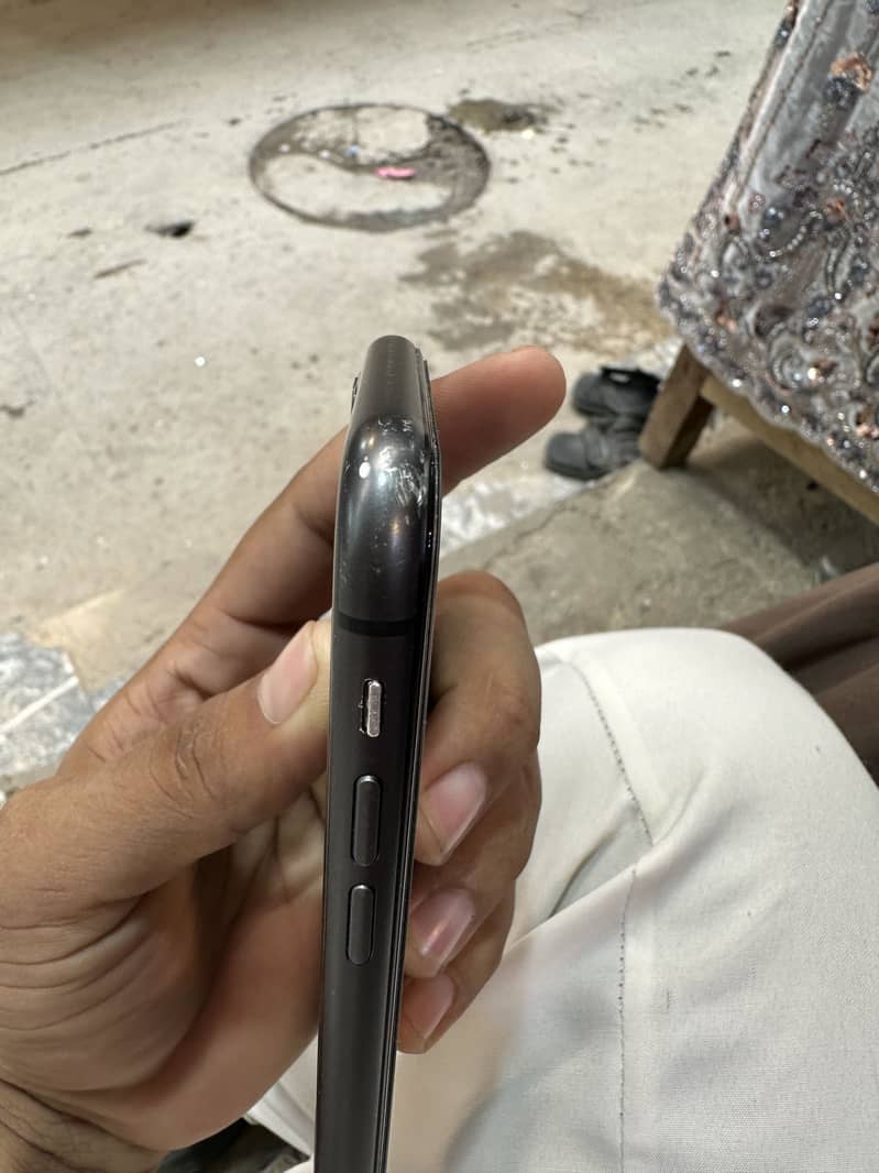 Apple iPhone 11 2