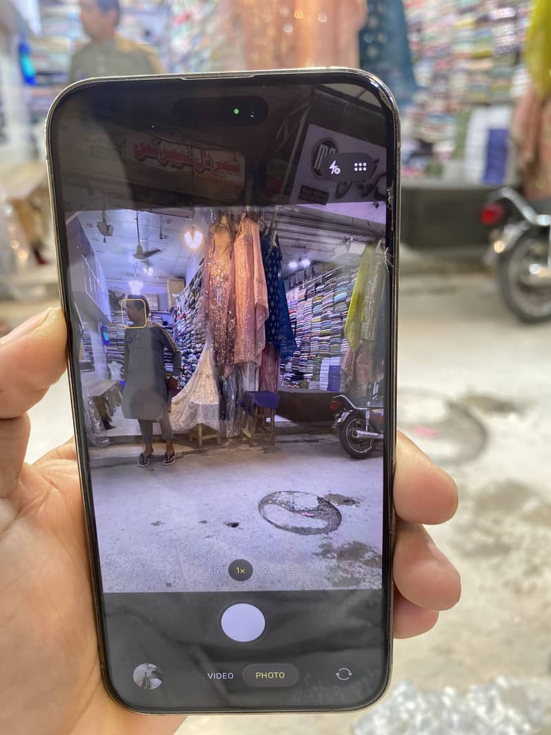 Apple iPhone 11 4