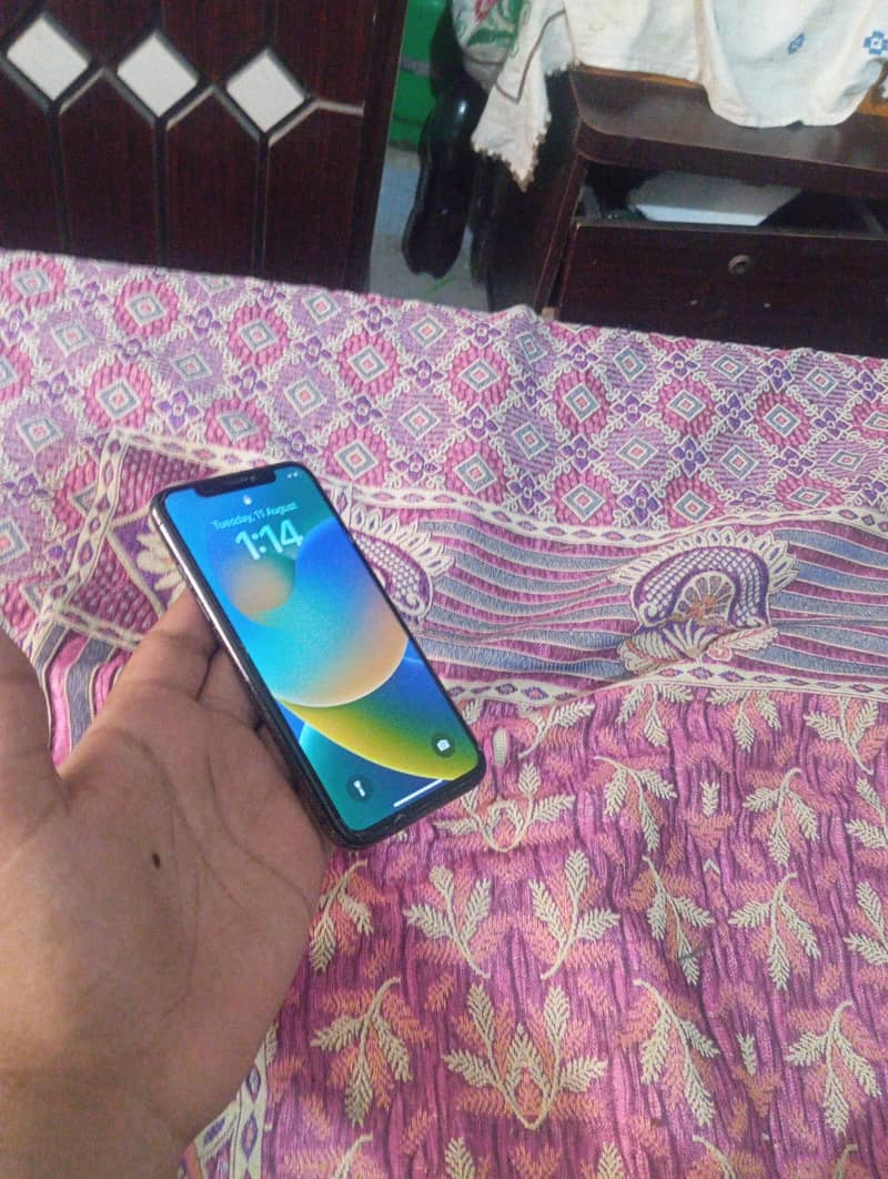 iPhone x 64 1