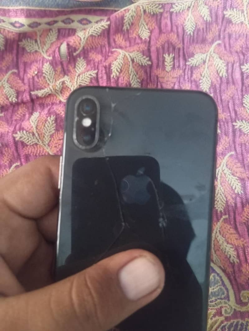 iPhone x 64 3