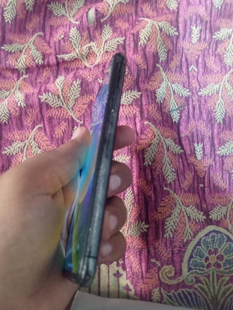 iPhone x 64 5