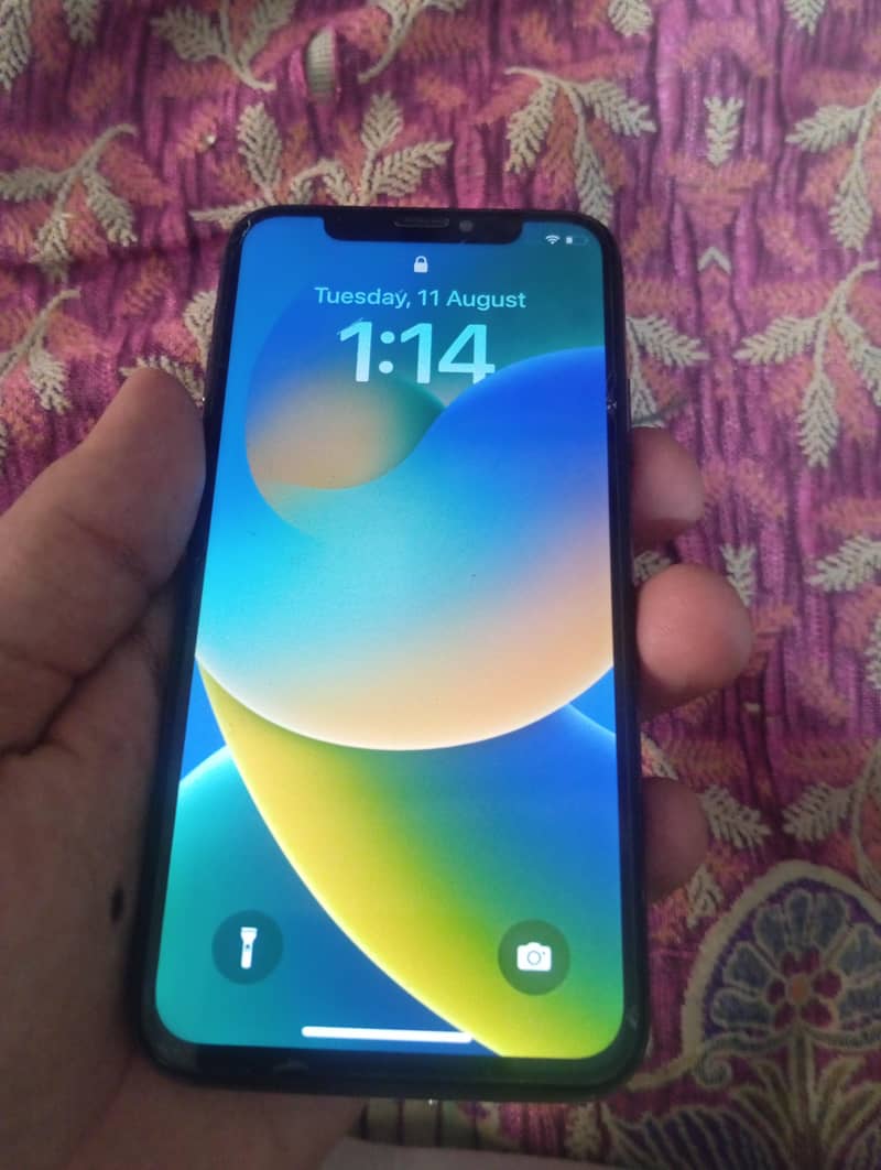 iPhone x 64 6
