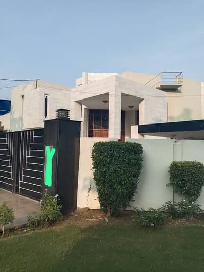 2 Kanal House for Sale in Rachna Block, Iqbal Town Demand 20 Crore