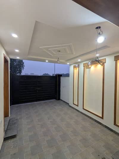 5 Marla hot location solid owner build house for sale In Bahria Orchard Lahore