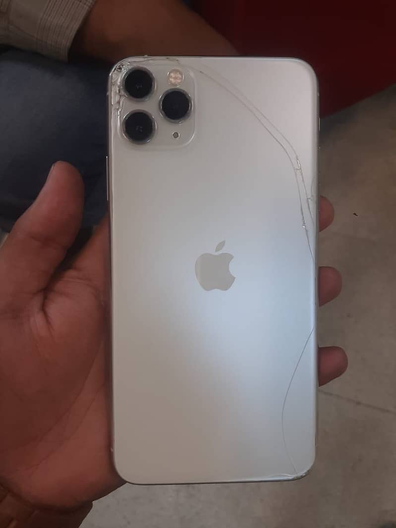 Apple iPhone 11 Pro Max 3