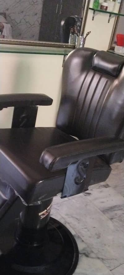 saloon chairs look like new