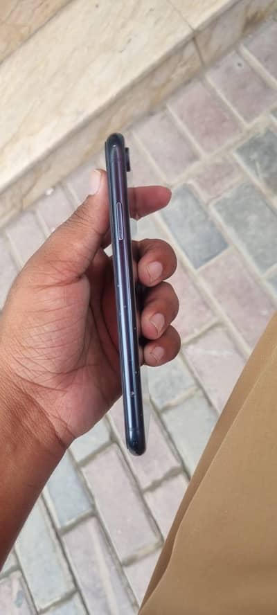 Apple iPhone XR
