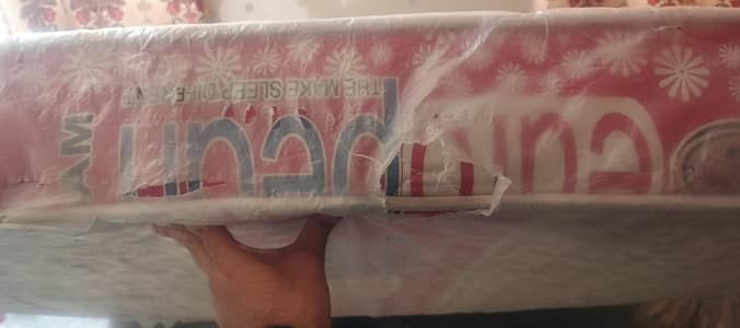 mattress bilkul new condition hard
