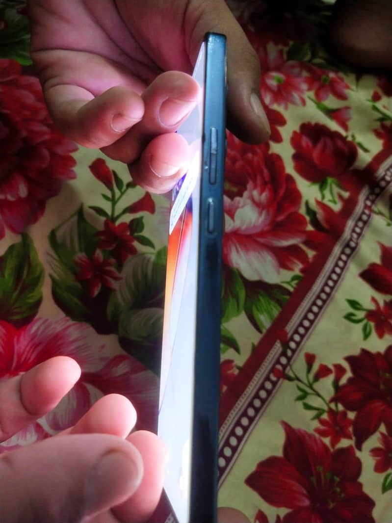 Infinix Note 40 4