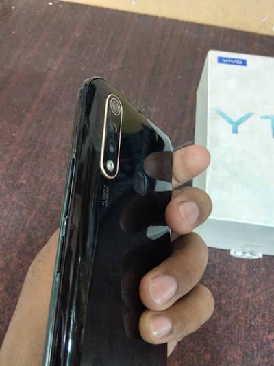 Vivo Y19