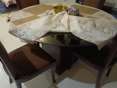 Dining table round