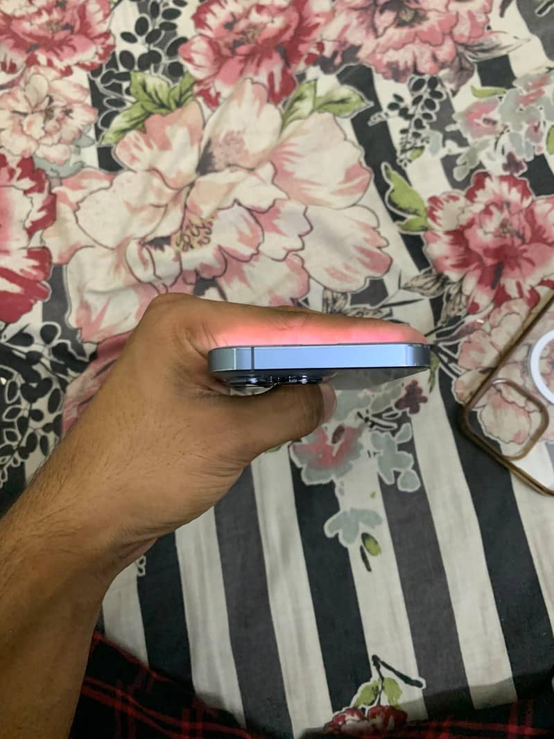 iphone 13 pro 2