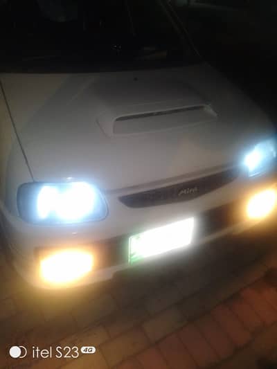 Daihatsu Cuore 2002