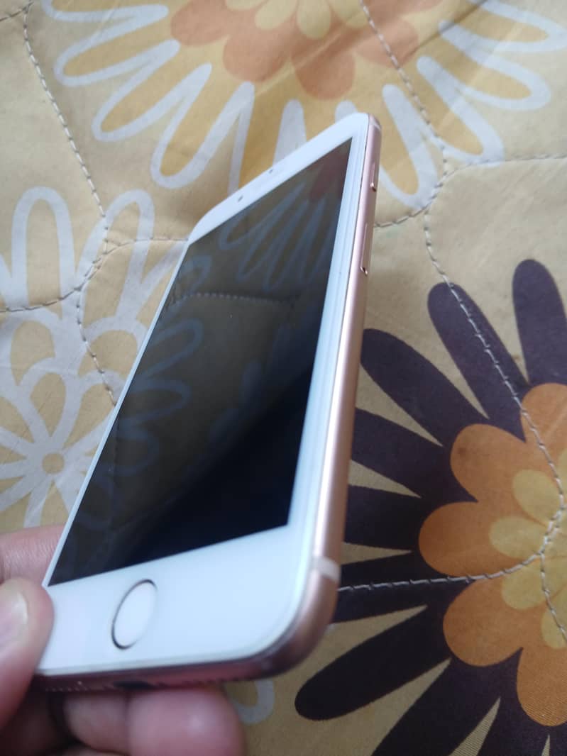 Apple iPhone 8 5