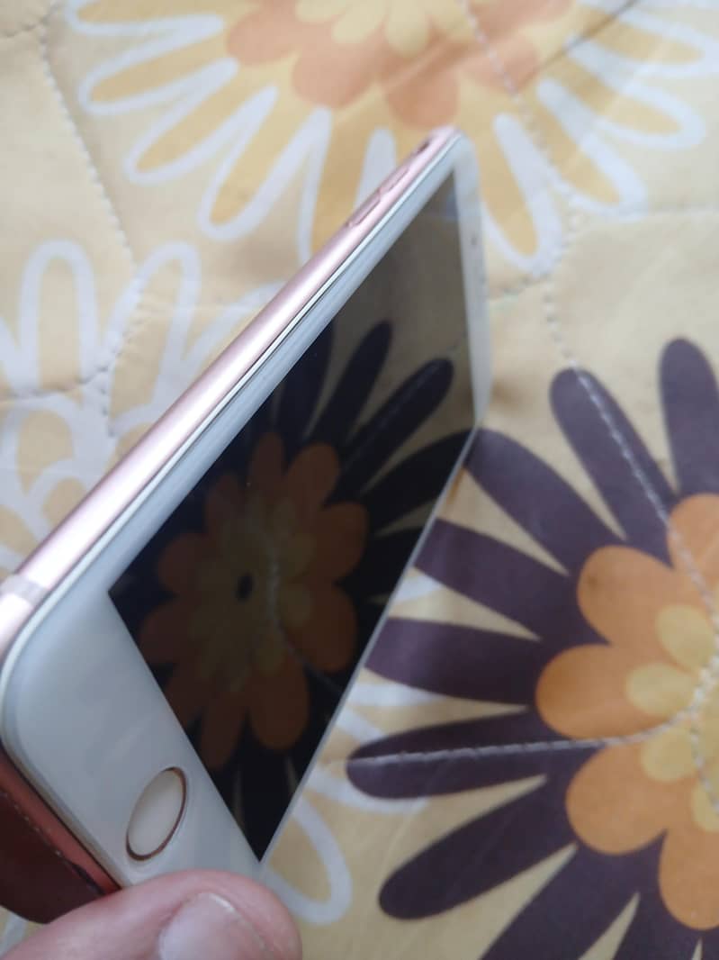 Apple iPhone 8 7