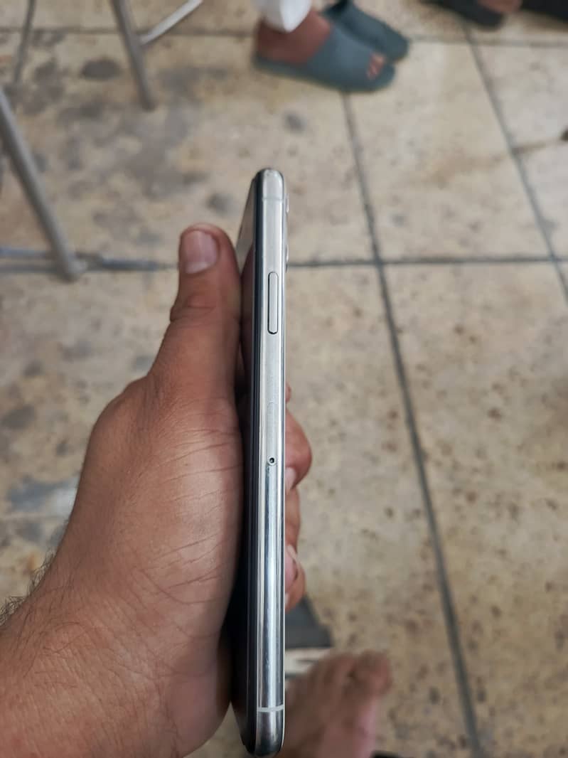 Iphone 11 pro max 1