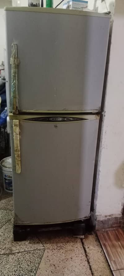medium size faridge for sale