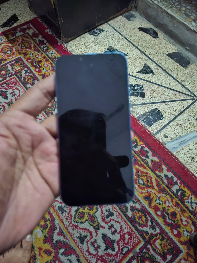 Apple iPhone 13 1