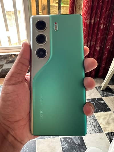 Tecno CAMON 40 Pro