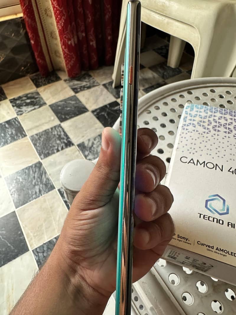 Tecno CAMON 40 Pro 3