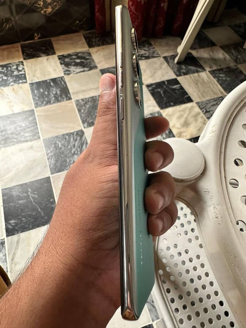 Tecno CAMON 40 Pro 6
