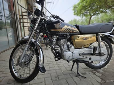 Honda CG125 Gold