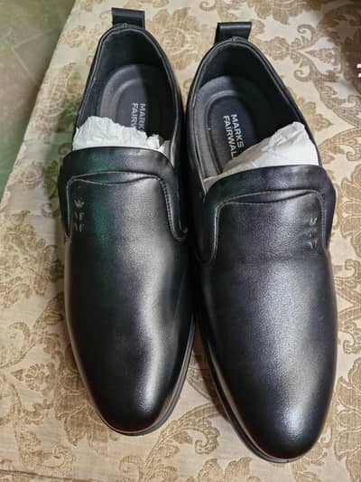 Black formal shoes for men