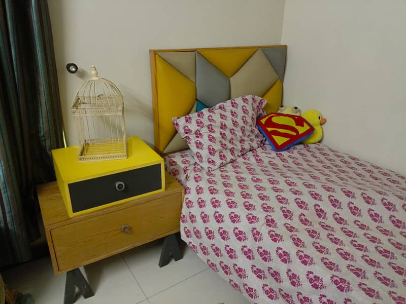 single bed with computer table 2